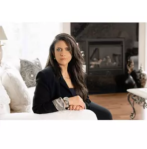 Eva Lorentzos, Ottawa, Real Estate Agent